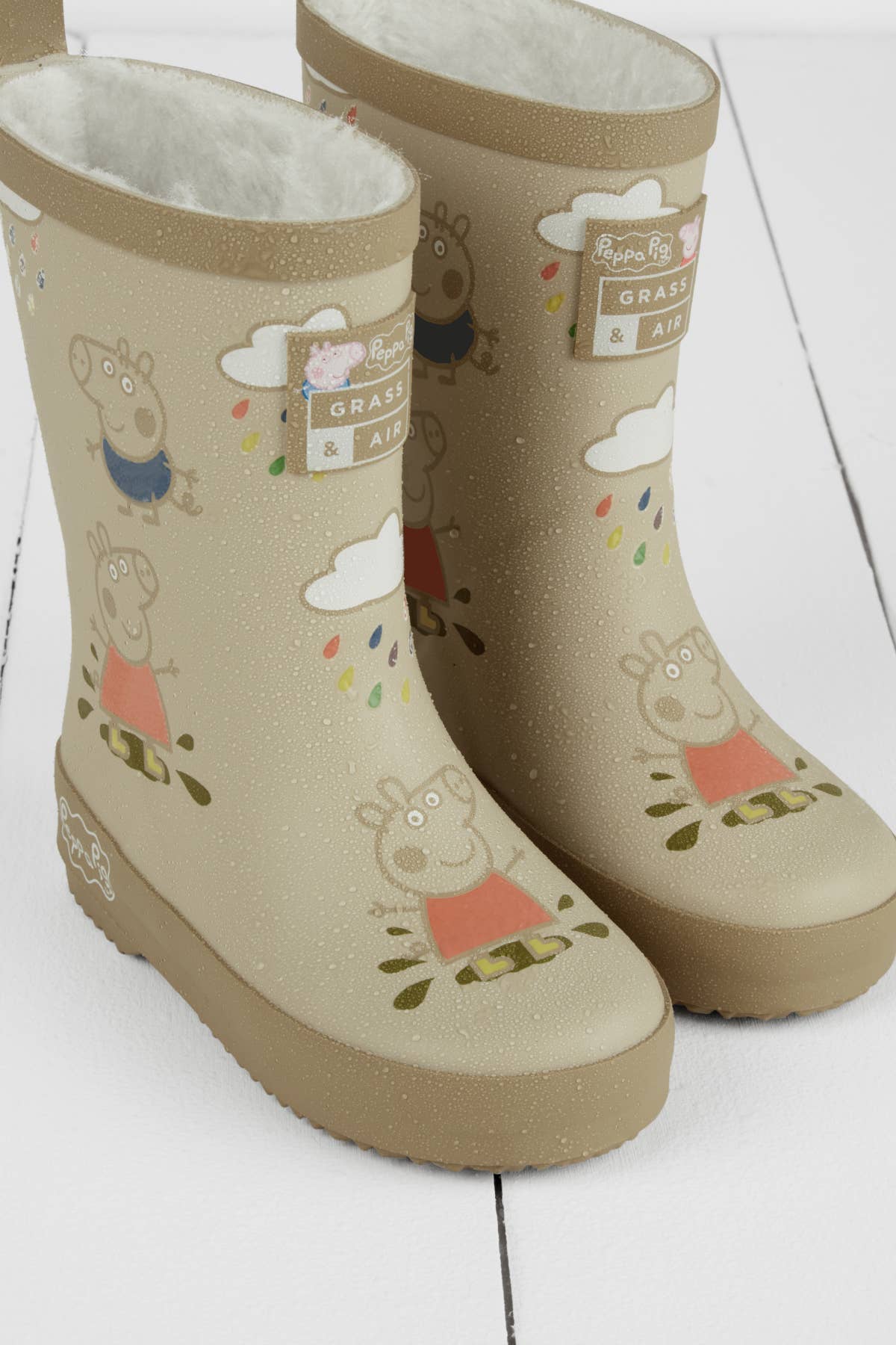 Grass & Air Peppa Pig støvler set fra siden