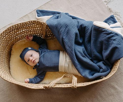 Naturkind Babytæppe i Økologisk Musselin og Bomuldsfrotté - Pudder - Babytæppe - MamaMilla