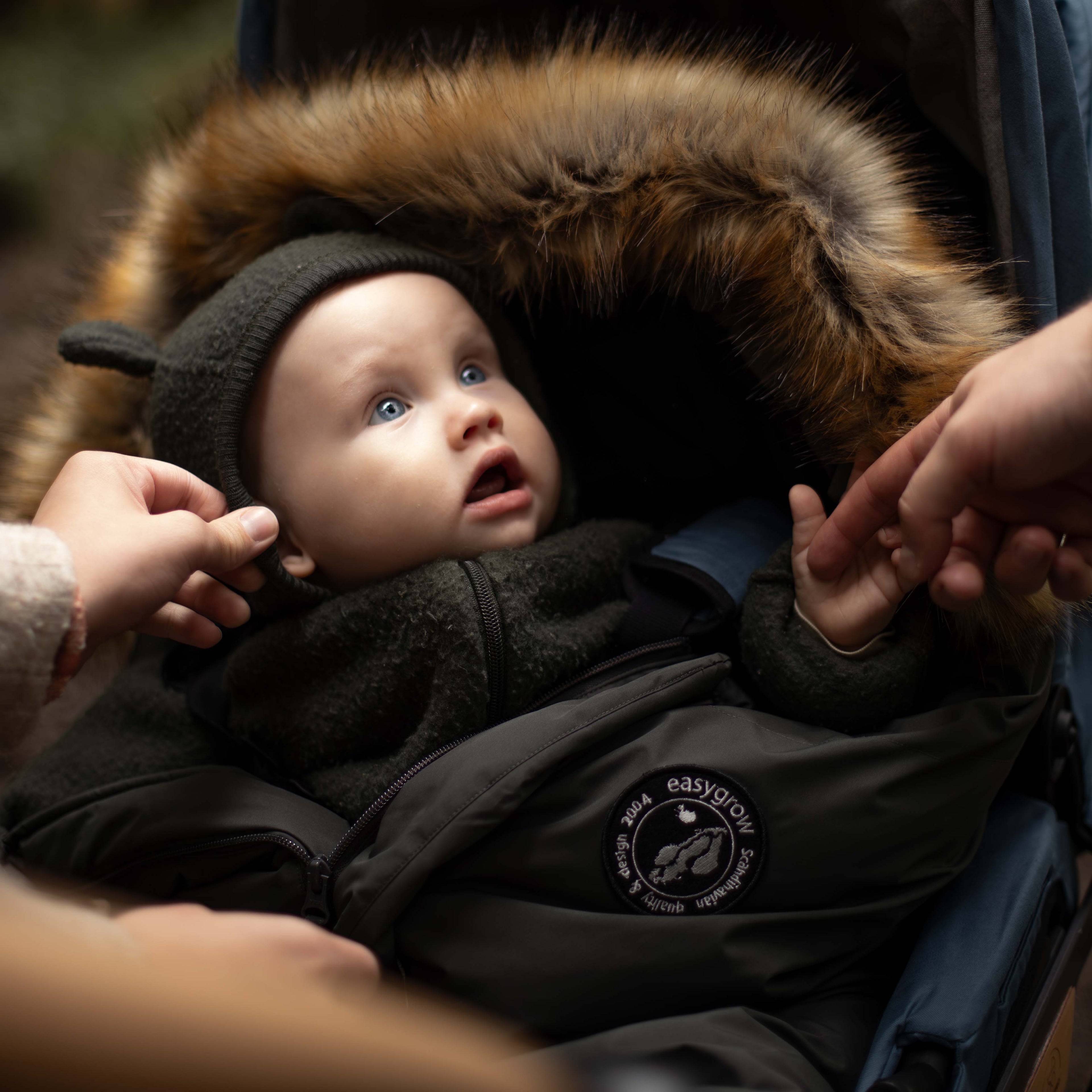 Easygrow NATURE 2025 kørepose - Sand - NYHED - Kørepose - MamaMilla