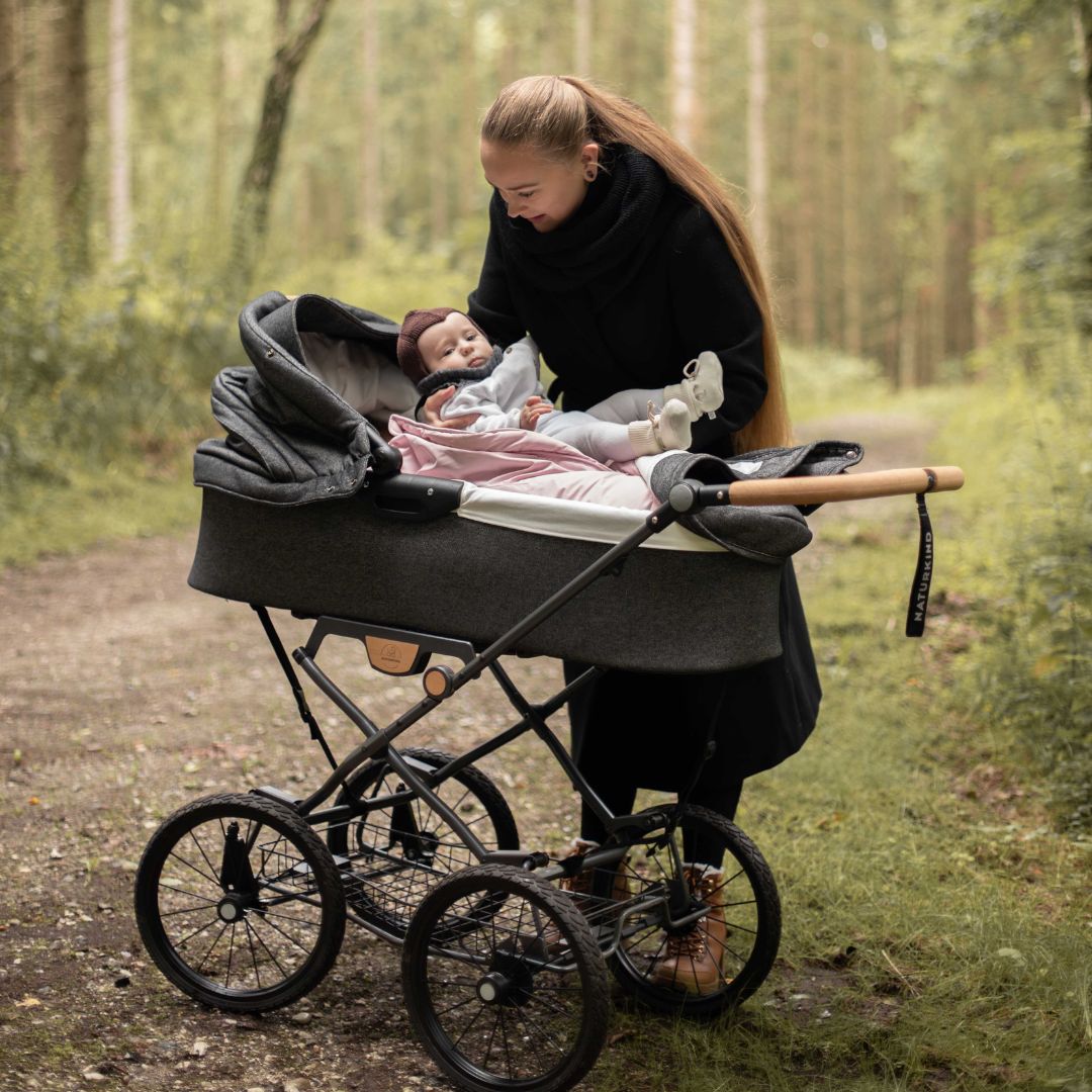 Easygrow NATURE 2025 kørepose - Sand - NYHED - Kørepose - MamaMilla