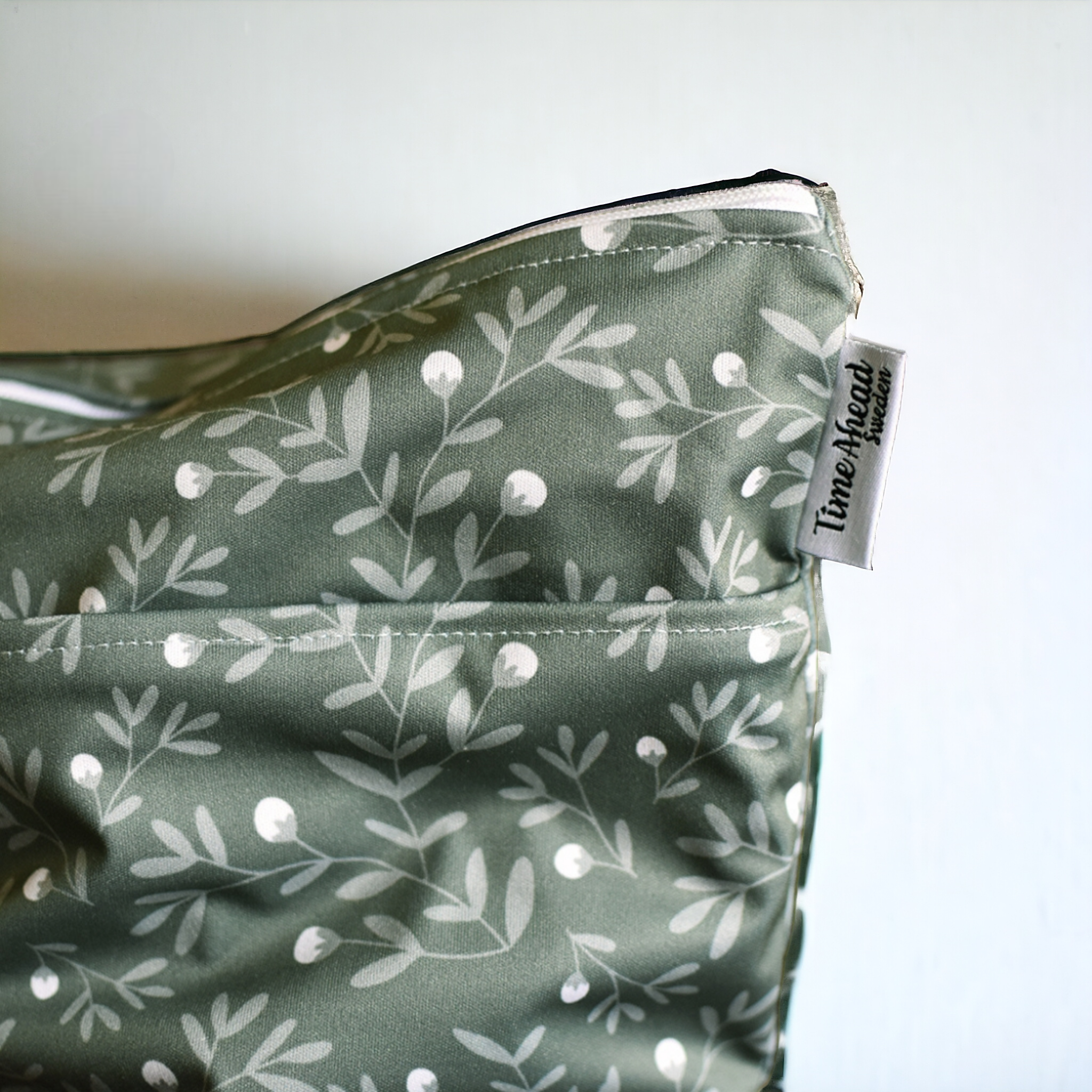 The Swedish Forest | Wetbag medium: Dalablomster - - MamaMilla
