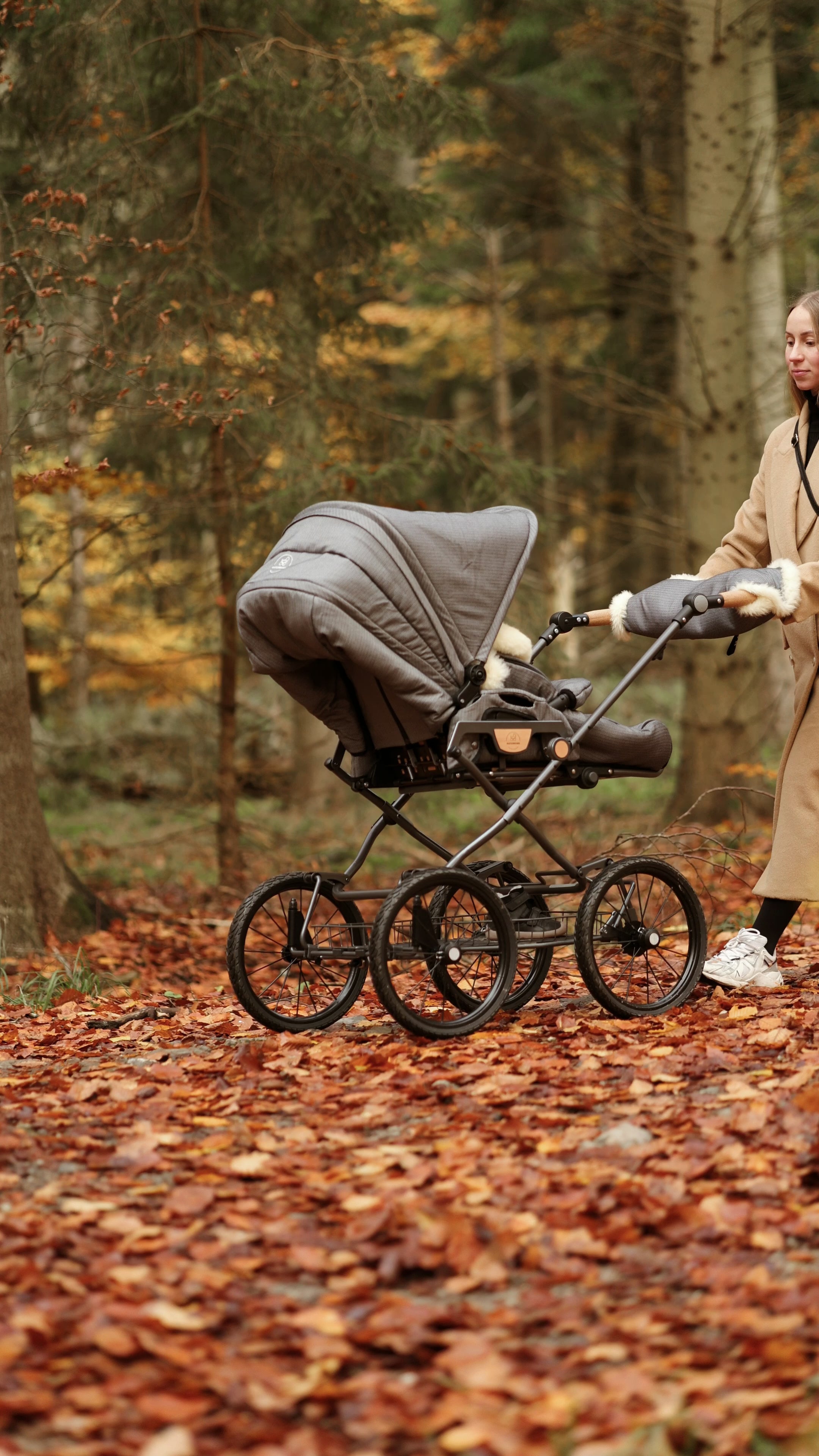 Naturkind IDA MAX - 96 cm - Cognac (fløjl)