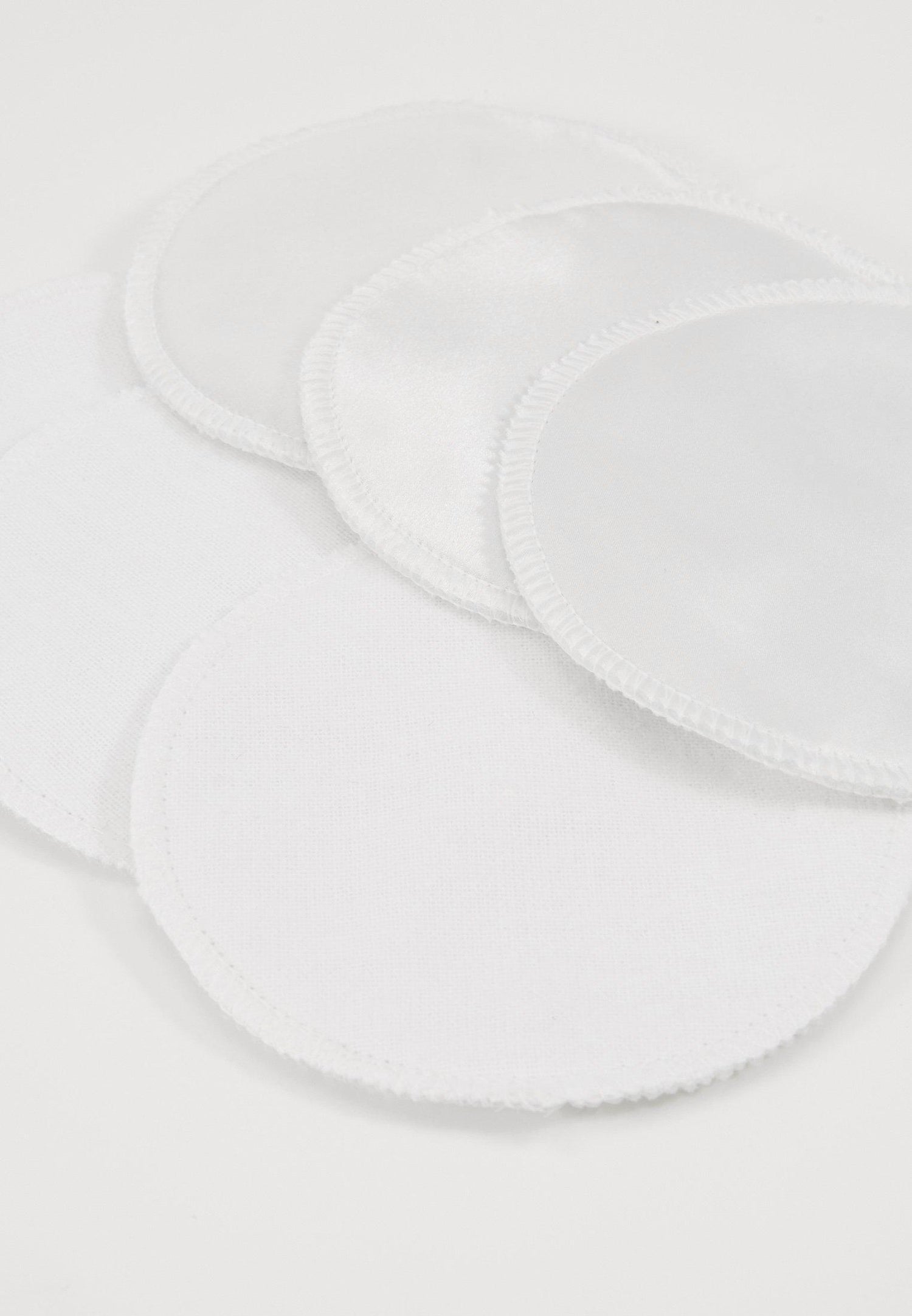 Carriwell ammeindlæg med bomuld og silke - Hvid - Ammeindlæg (genanvendlig) - MamaMilla