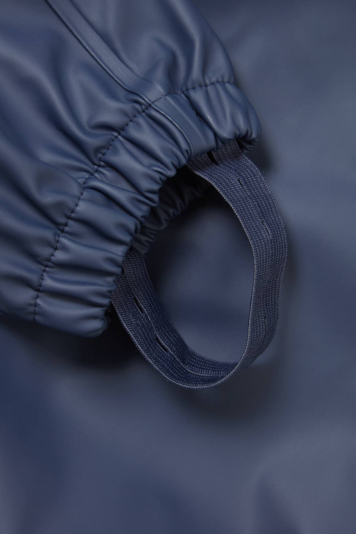 Grass &amp; Air navy regndragt udendørs