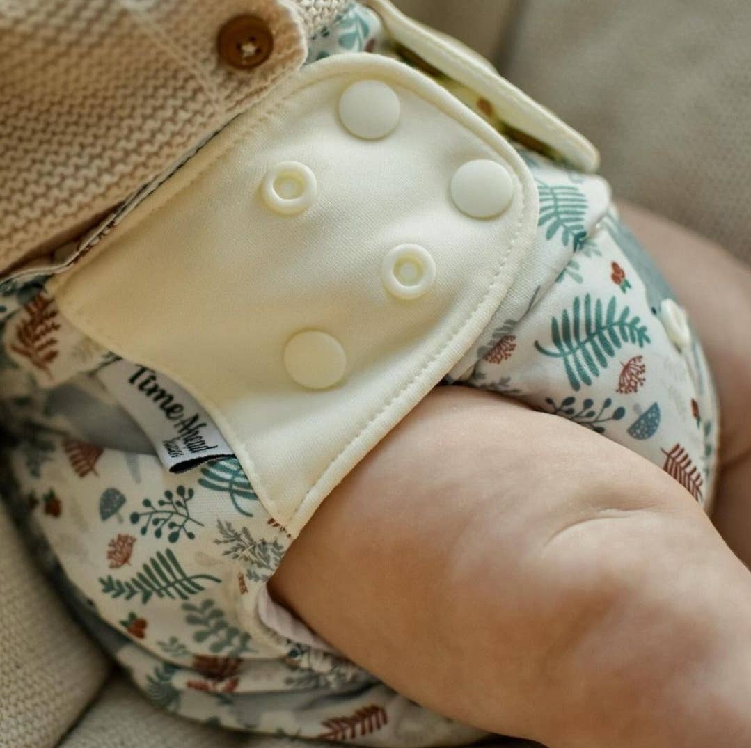 The Swedish Forest | Pocket Diaper Stretch | 5-17kg: Humleblomster blå / No inserts - - MamaMilla