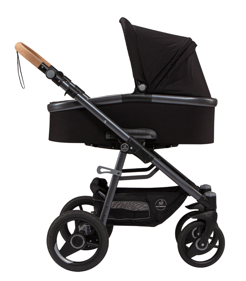 Naturkind Lux Evo - 77 cm - Panther (sort) - Barnevogn med kort liggemål - MamaMilla