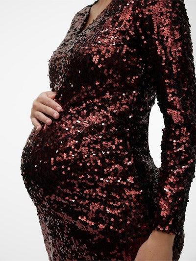 Mamalicious ventekjole med palietter- Party Solid Short Dress - Rød - Graviditetstøj - MamaMilla