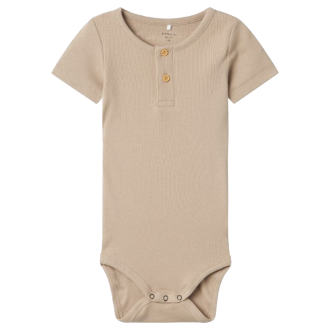 Name it body i rib med korte ærmer - Kab - Pure Cashemere - Body - MamaMilla