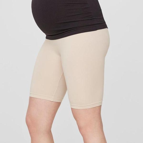 Mamalicious korte leggings/shorts til gravide - Nude - Graviditetstøj - MamaMilla