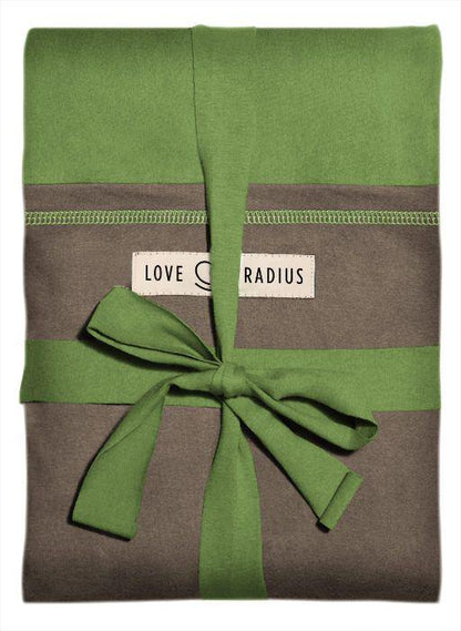 Love radius strækvikle original - Pistachie/Brun - vikle - MamaMilla