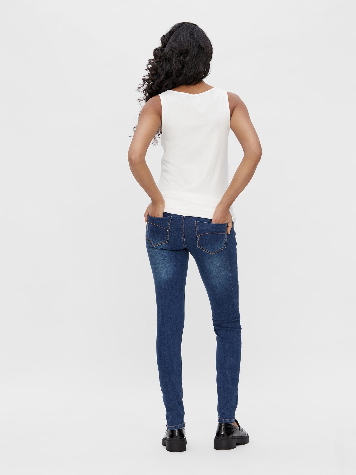 Mamalicious slim fit ventejeans - Blue denim - Graviditetstøj - MamaMilla