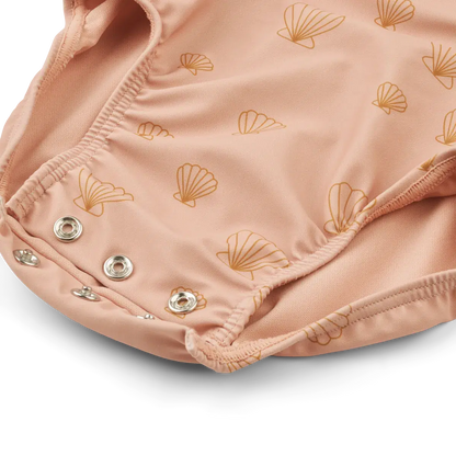 Liewood baby badedragt med lange ærmer - Maxime swimsuit - Sea shell / Pale tuscany - Badetøj - MamaMilla