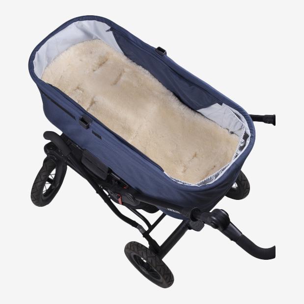 EasyGrow lammeskindstæppe til barnevognen - Off white - Lammeskindsindlæg - MamaMilla