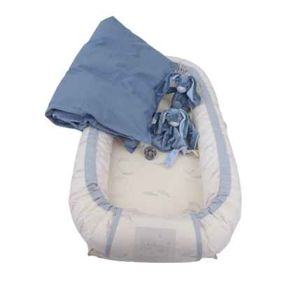 MamaMilla babynest med Fossflakes fyld - Blue feathers - Babynest - MamaMilla