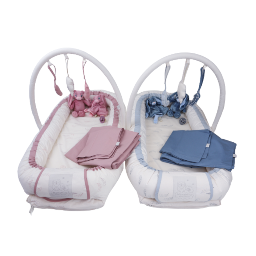 MamaMilla babynest med Fossflakes fyld - Blue feathers - Babynest - MamaMilla