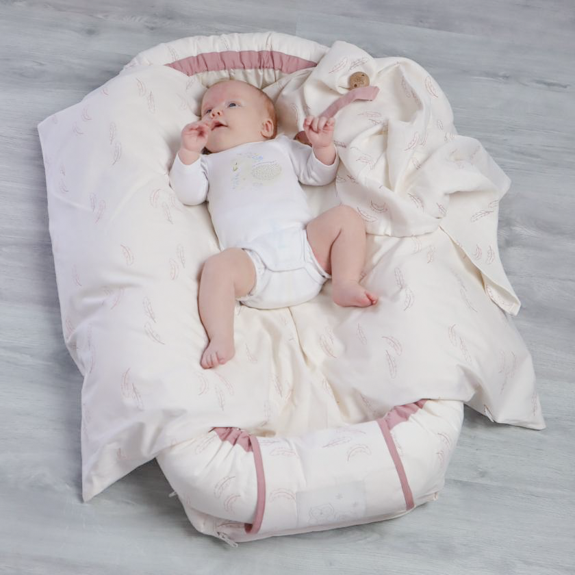MamaMilla babynest med Fossflakes fyld - Rose feathers - Babynest - MamaMilla