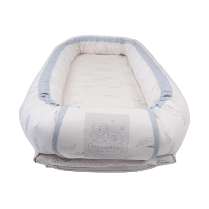 MamaMilla babynest med Fossflakes fyld - Blue feathers - Babynest - MamaMilla